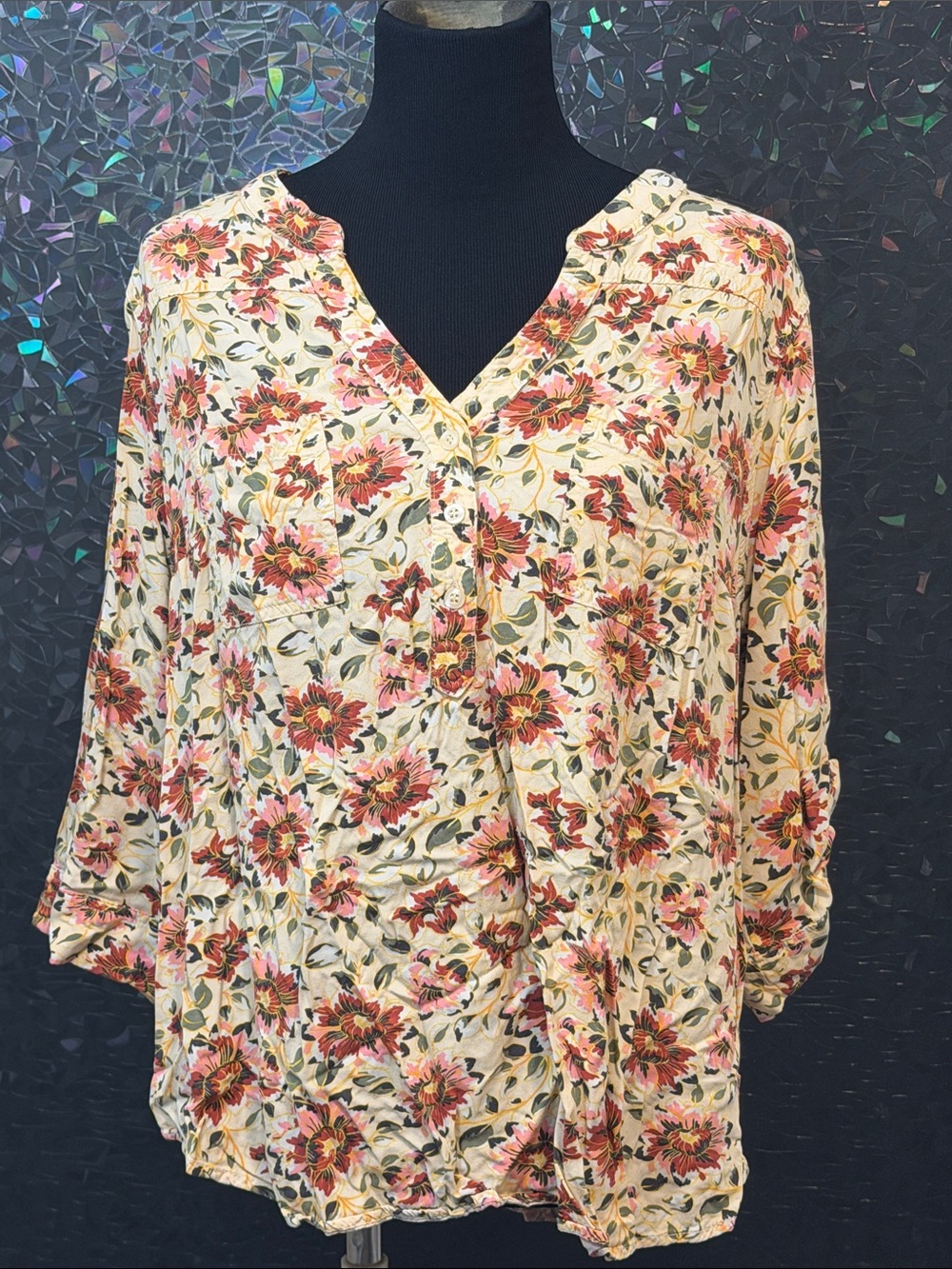 đ 004 Torrid Sz 2 Floral Top đ - Picture 1 of 9